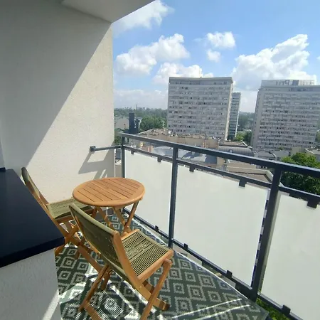 The 10th Floor In The Center Of *